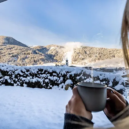 Neumayer's Lejlighed